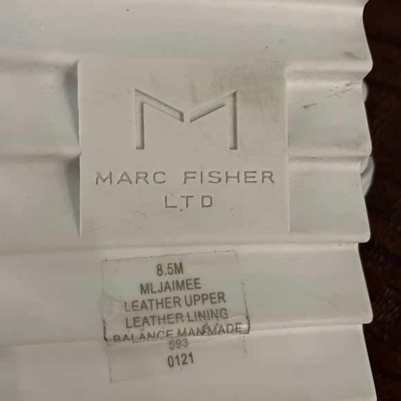 Marc Fisher slide sandals - Picture 2 of 4